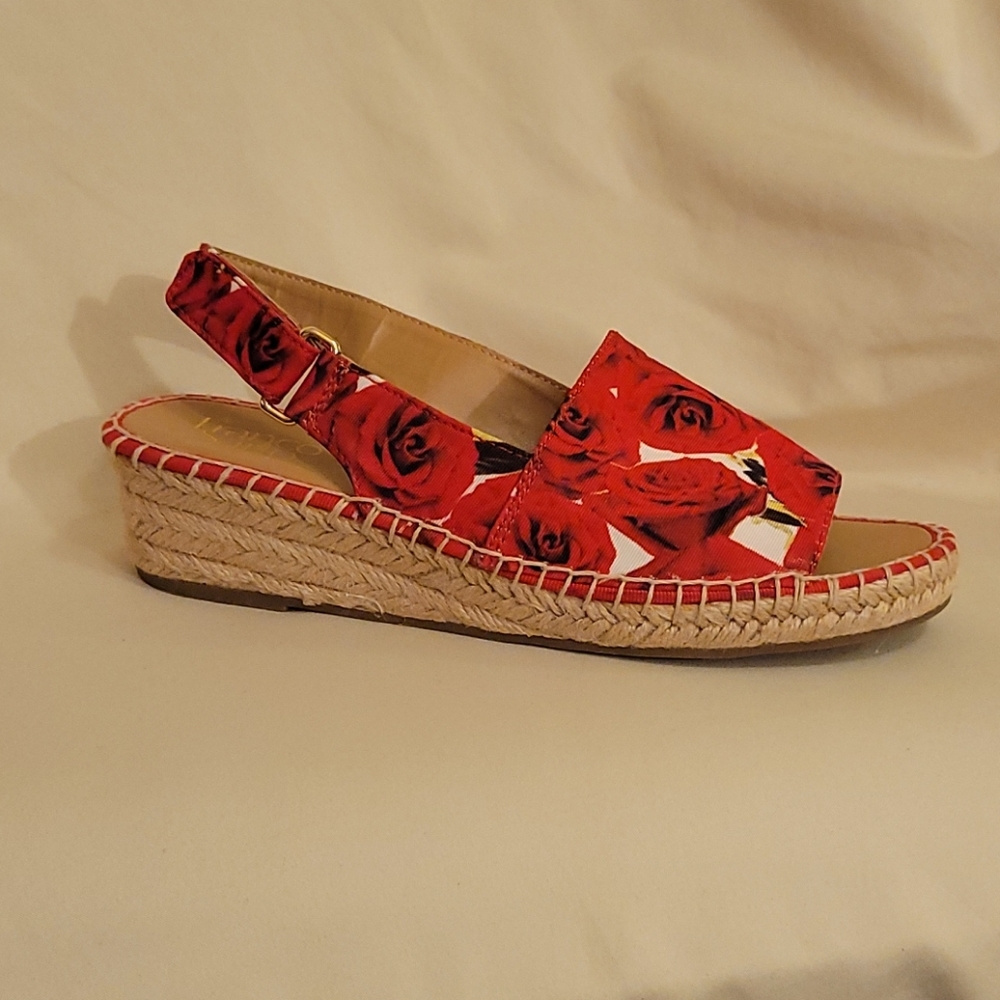 NWOT Franco Sarto Rose Slingback Platform Sandals